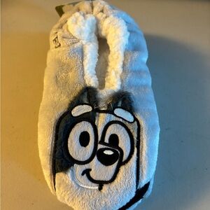 Bluey kids White Plush Slippers. 4-10
